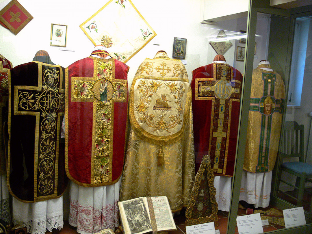 Liturgical colours - Wikipedia